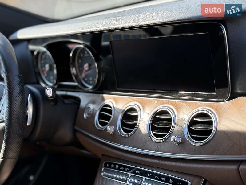 Седан Mercedes-Benz E-Class 2018 в Киеве