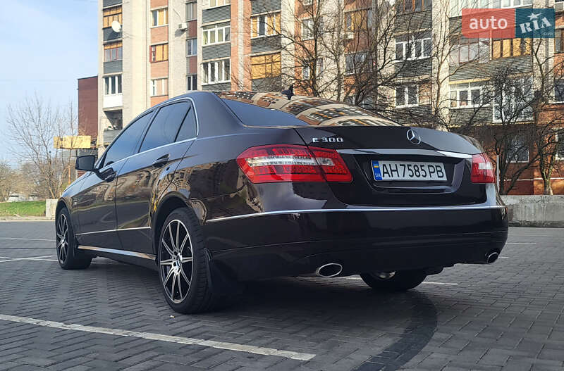 Седан Mercedes-Benz E-Class 2009 в Краматорську