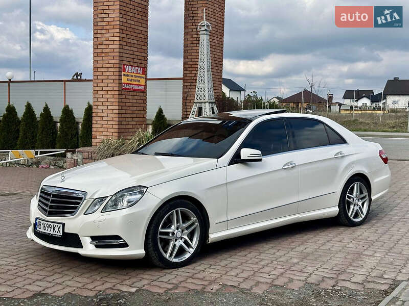 Седан Mercedes-Benz E-Class 2012 в 