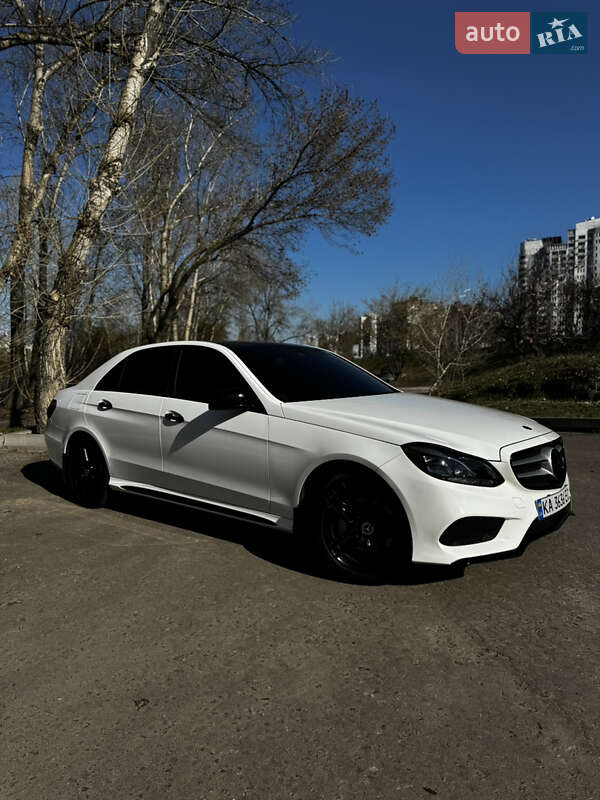 Седан Mercedes-Benz E-Class 2014 в Києві