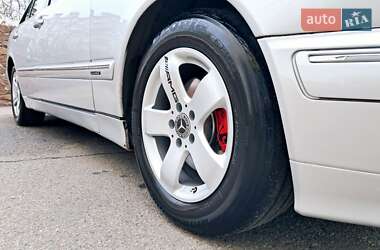 Седан Mercedes-Benz E-Class 2000 в 