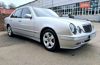Седан Mercedes-Benz E-Class 2000 в 