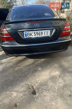 Седан Mercedes-Benz E-Class 2002 в 