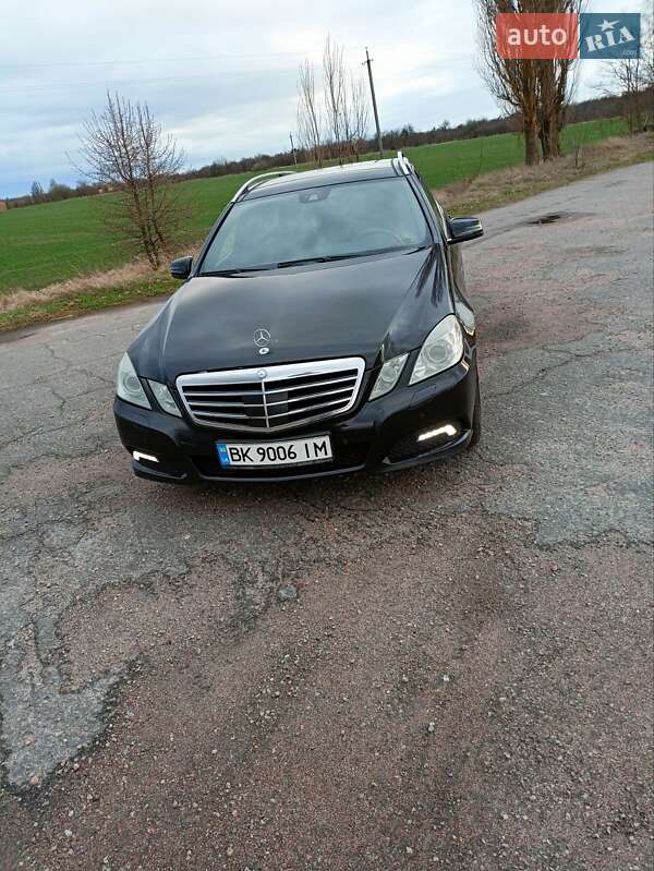 Универсал Mercedes-Benz E-Class 2009 в 