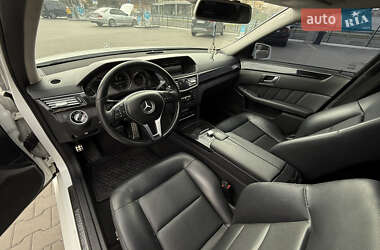 Седан Mercedes-Benz E-Class 2012 в 