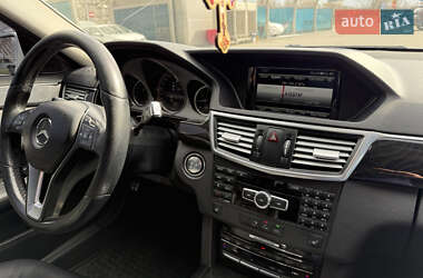 Седан Mercedes-Benz E-Class 2012 в 
