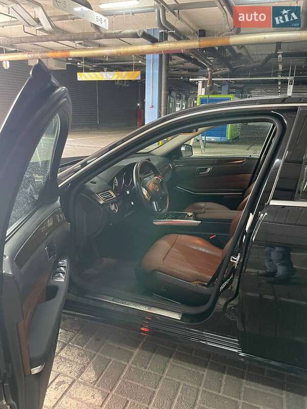 Седан Mercedes-Benz E-Class 2013 в Киеве