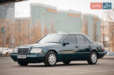 Седан Mercedes-Benz E-Class 1994 в 