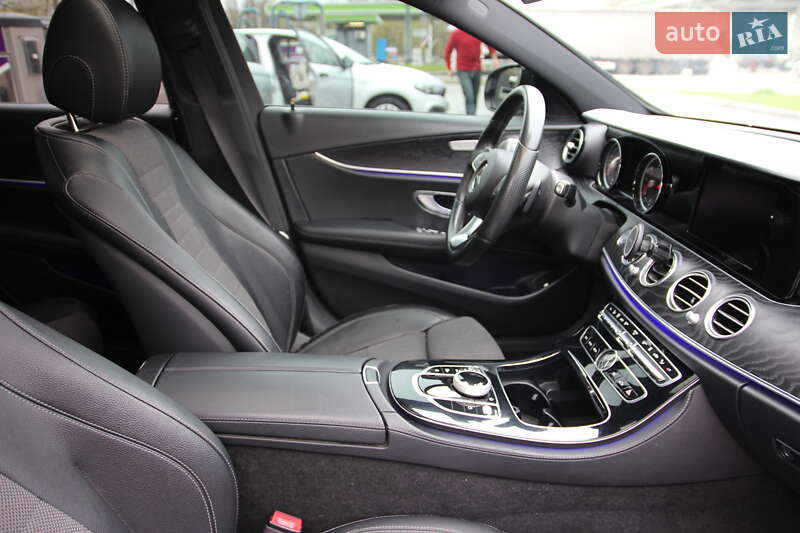 Седан Mercedes-Benz E-Class 2017 в Днепре