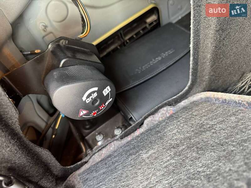 Седан Mercedes-Benz E-Class 2011 в Мостиске