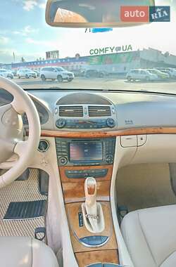Седан Mercedes-Benz E-Class 2002 в 