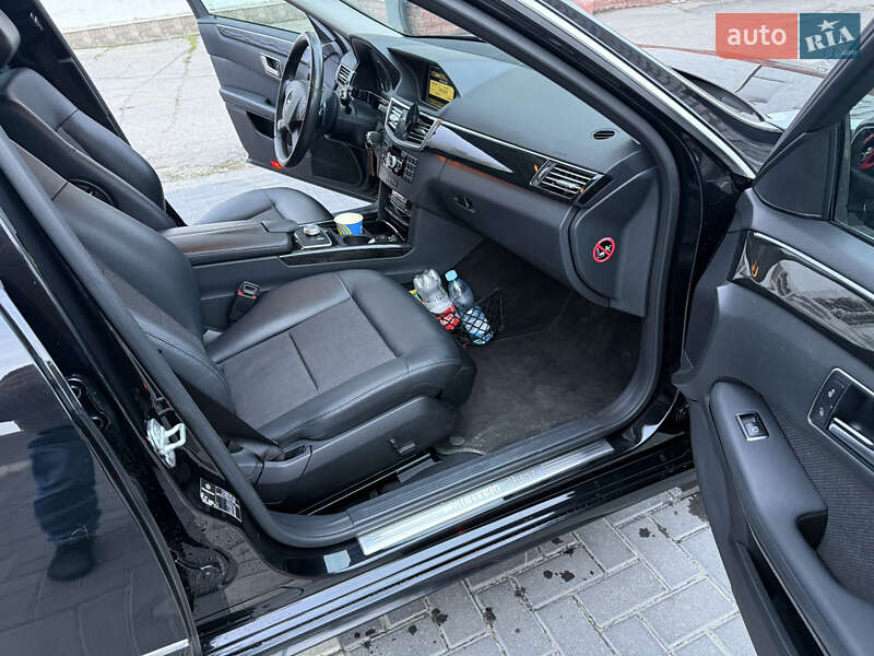Седан Mercedes-Benz E-Class 2012 в Кропивницькому