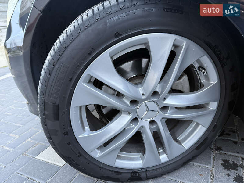 Седан Mercedes-Benz E-Class 2012 в Кропивницькому
