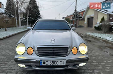 Седан Mercedes-Benz E-Class 2000 в 