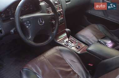 Седан Mercedes-Benz E-Class 2000 в 
