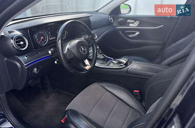 Седан Mercedes-Benz E-Class 2017 в 