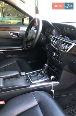 Седан Mercedes-Benz E-Class 2010 в 