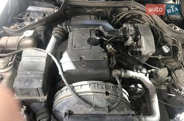 Седан Mercedes-Benz E-Class 1990 в 