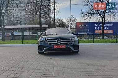 Универсал Mercedes-Benz E-Class 2017 в 