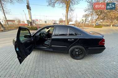 Седан Mercedes-Benz E-Class 2003 в 