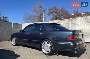 Седан Mercedes-Benz E-Class 2001 в 