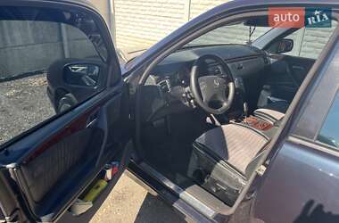 Седан Mercedes-Benz E-Class 2001 в 