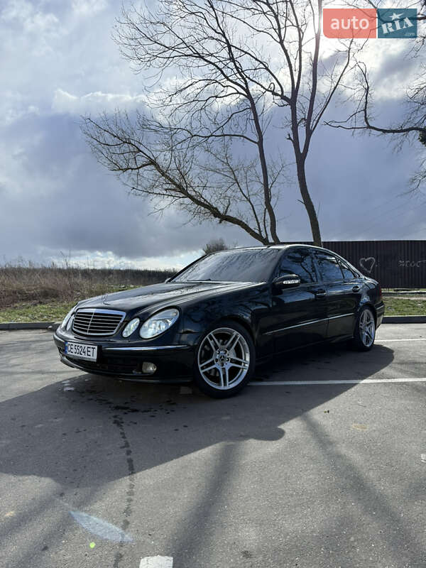 Седан Mercedes-Benz E-Class 2003 в 
