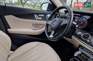Седан Mercedes-Benz E-Class 2016 в 