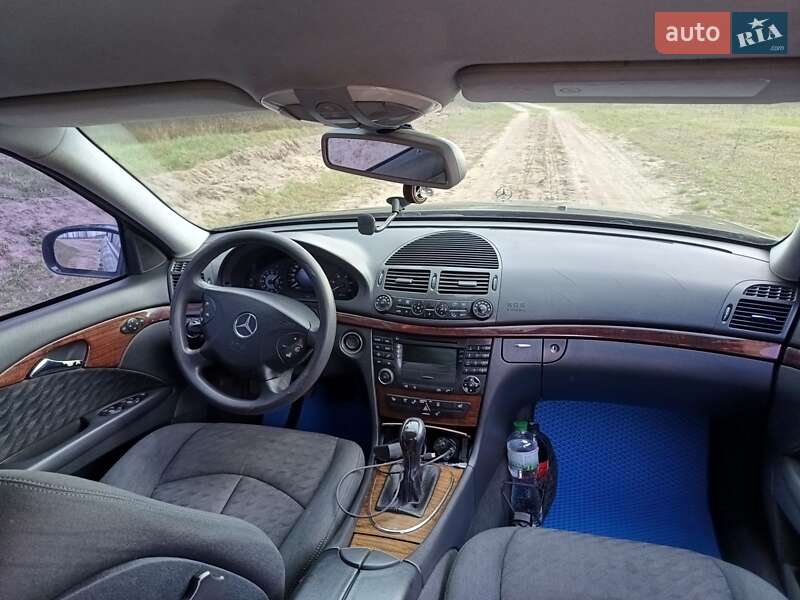 Седан Mercedes-Benz E-Class 2002 в Владимире