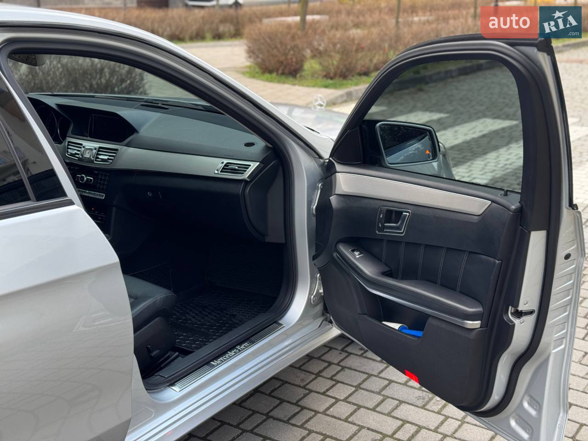 2013 Mercedes-Benz E-klasse - мініатюра 35