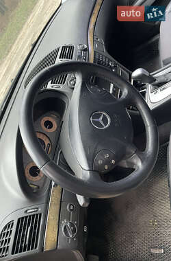 Седан Mercedes-Benz E-Class 2004 в 