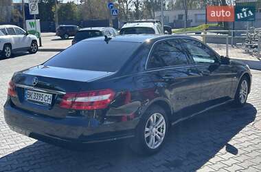 Седан Mercedes-Benz E-Class 2010 в Рівному
