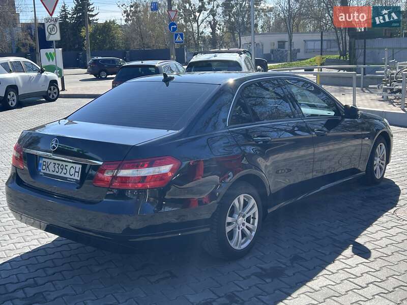 Mercedes-Benz E-Class 2010