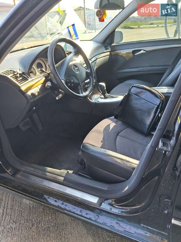 Седан Mercedes-Benz E-Class 2005 в Одесі