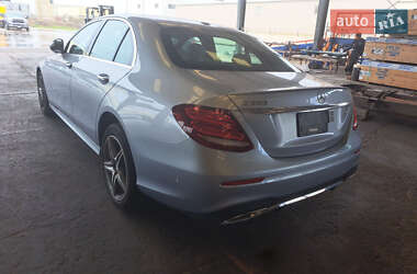 Седан Mercedes-Benz E-Class 2016 в 