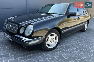 Седан Mercedes-Benz E-Class 1998 в 