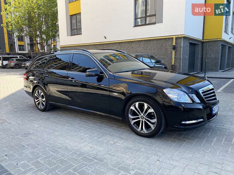 Універсал Mercedes-Benz E-Class 2011 в Івано-Франківську