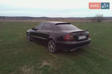Седан Mercedes-Benz E-Class 2002 в 