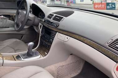 Седан Mercedes-Benz E-Class 2002 в 
