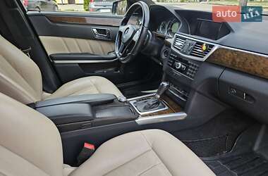 Седан Mercedes-Benz E-Class 2010 в 