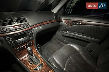 Седан Mercedes-Benz E-Class 2003 в 