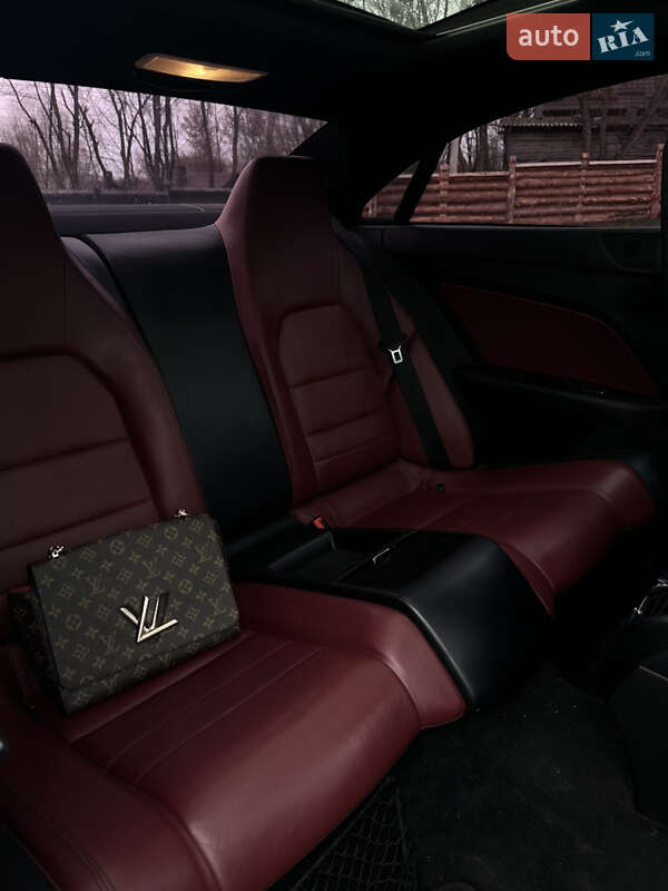 Купе Mercedes-Benz E-Class 2011 в Ровно фото 7 Купе Mercedes-Benz E-Class 2011 в Ровно