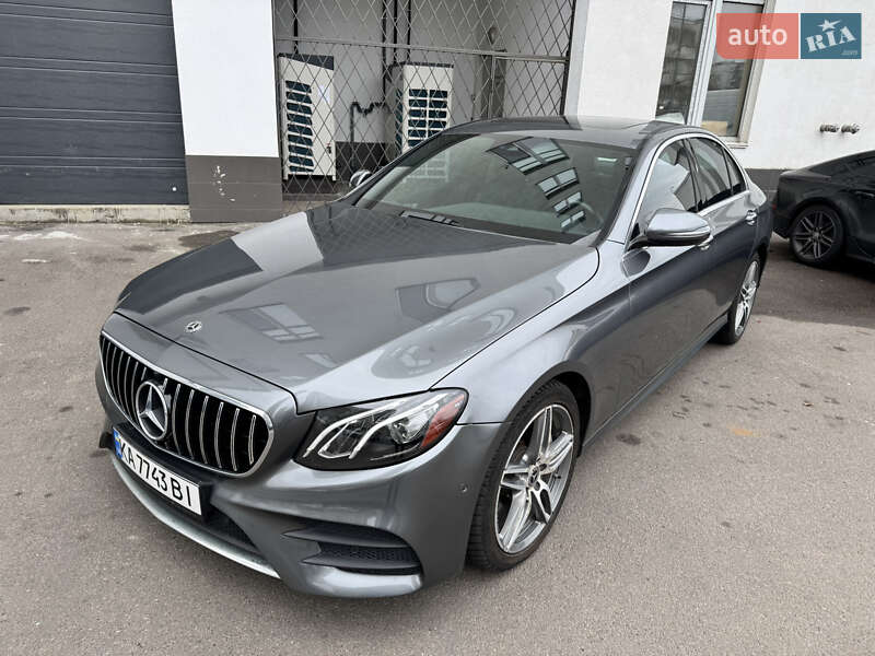 Седан Mercedes-Benz E-Class 2017 в 