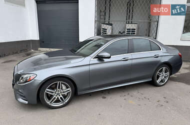 Седан Mercedes-Benz E-Class 2017 в 