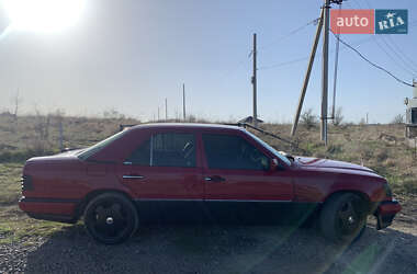 Седан Mercedes-Benz E-Class 1994 в 