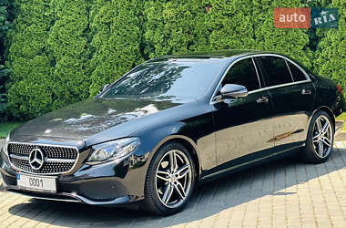 Седан Mercedes-Benz E-Class 2017 в 