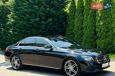 Седан Mercedes-Benz E-Class 2017 в 