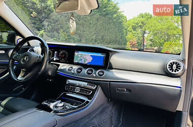 Седан Mercedes-Benz E-Class 2017 в 