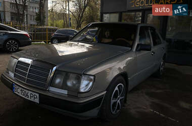 Седан Mercedes-Benz E-Class 1990 в 
