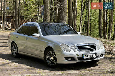 Седан Mercedes-Benz E-Class 2002 в 